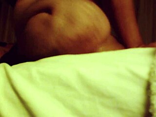 Haciendo chillar puta hasta pedotes!