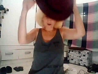 Stella gives grilled pussy and naughty action