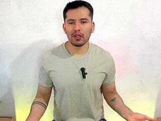 Jefe barista makes twink SUCK MONSTER COCK in coffee shop