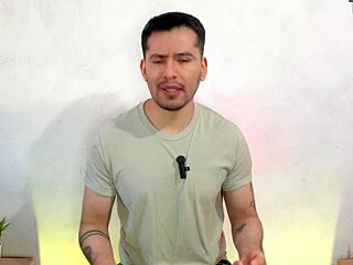 Jefe barista makes twink SUCK MONSTER COCK in coffee shop