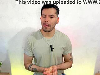 Jefe barista makes twink SUCK MONSTER COCK in coffee shop