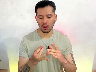 Jefe barista makes twink SUCK MONSTER COCK in coffee shop