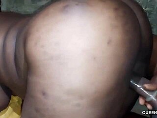 I's enjoying the outdoor fun with my ebony friend