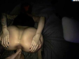 Е да, свршио сам у полусестру након што ме њене прљаве псовке напалиле