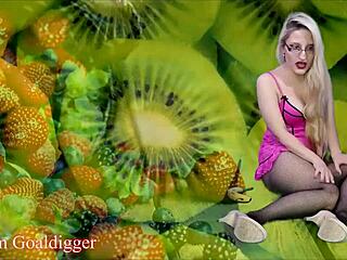 My fishnets make you gay