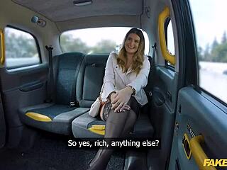 falsk taxa kone audition med hot pov blowjob og hård kneppen