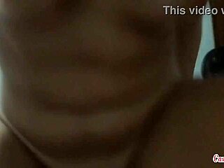 Marido fodendo esposa safada e gozando dentro da bucetinha rosinha?