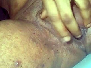 her pussy so wet!