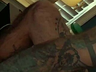 fucks me so hard i start my period