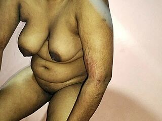 indian girl sucked and fucked hard