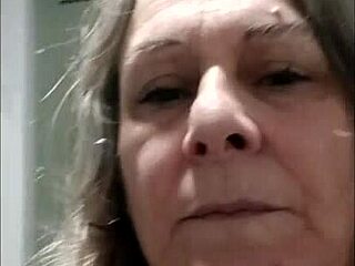 2024 offentlig ydmygelse for fransk milf bøjet over i byen 😳