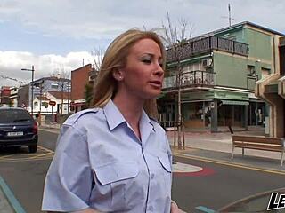 Learn how to appeal a traffic fine with this blonde Spanish guide.