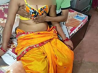 Fiul indian se furișează în bucătărie pentru a o fute pe mama vitregă bengaleză