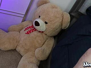 she gave sloppy bj gets huge facial pov