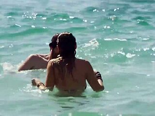 Regina Bland�n Pez�n En Como Novio De Pueblo 2019