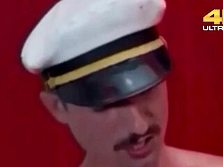 PAU DO CAPITÃO DELICIANDO COM AS GATAS NA CASA DE SWING!