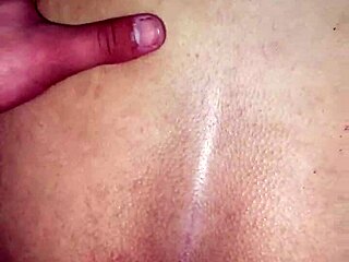 Venezuelan gordita loves colombian in doggy! 😘