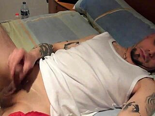 I masturbate with wifes panties before blowjob cumshot