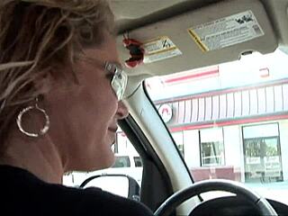 Γαμάω καμπύλα ξανθιά μαμά σε άγριο doggystyle και καβάλα δράση 😍