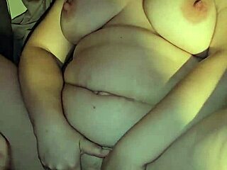 สาวใหญ่40ชอบโดนเย็ดมันส์จบแตกในครีมมี่