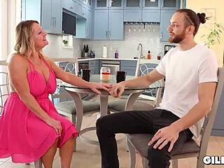 Γάμησα την ορνιάρικη GILF γείτονα - Gilfaf Kat Licious