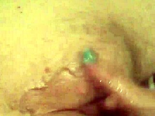 Wife FINGER SMASHING my arse
