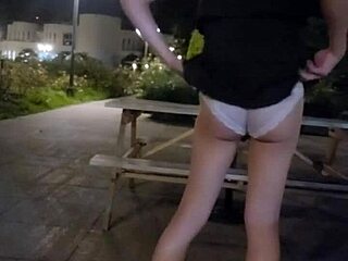 กะเทยติงซวนโดนเปิดเผยในสวนสาธารณะ 😏