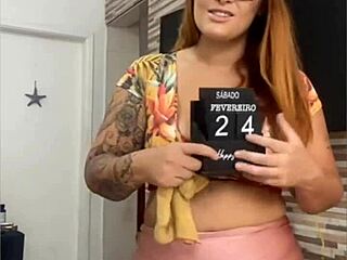 Exhibitionist Flashes Pussy While Cleaning House