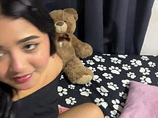 Милфа мачеха не выдержала и дала исполнить табу фантазии с лизанием большого хуя и трахом до оргазма