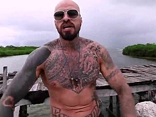 my wife found those whatsapp messages on my phone