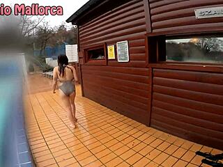 Riskiallinen ulkoilma-seksi pienen 18+ Valentina Lapiedran kanssa