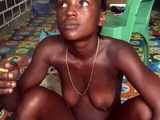 Twerking naked then fucking big dildo in ass and pussy!