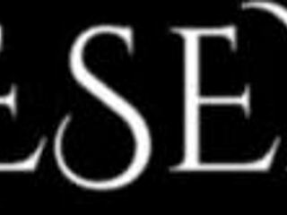 i crossdressed with my neighbor while the cuck was away 😏