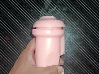 키시가 보지에서 입까지 양쪽으로 키스