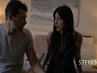 Stepsis complains about boyfriend's bed skills