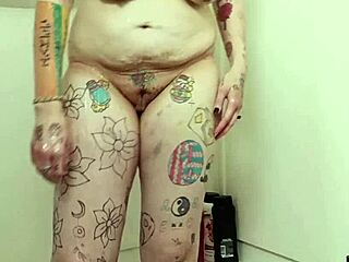 getting so wet and soapy with big tits dripping 😍