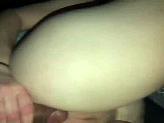 Lemon foxy feels the huge cock stretching her pretty pussy until cumshot.