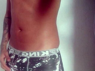 he started with small cock masturbation solo, showing tips for success and encouraging subscriptions for more