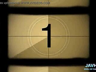 why is this asian pussy squirting wet!