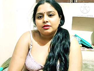 Desi-äidin kaveri pannaan kovaa rajulla hindiksi puhuen