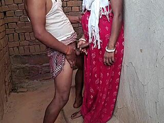 Bhabhi Desi Indiana scopa intensamente in camera da letto