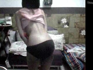 what moves happen in this filipina strip tease video 1b?
