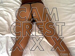 Jeg masserer denne petite 18+ asiatjentas trange fitte og smale ræv gratis