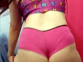 BBW novinha in tight shorts POV