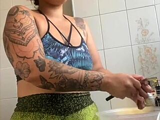 Married woman records cooking videos online but really wants to flash her swollen pussy to exhibitionists