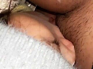 my neibor licks my pussey in barn