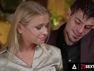 Красотка Алекса Флекси получает свою милую жопку траханной боссами в 21 Sextury