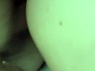 Amateur Couple Shares Delicious Treat