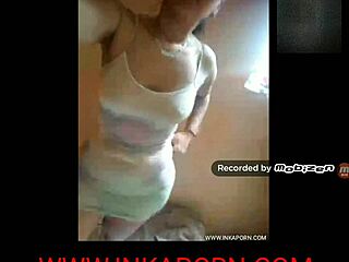 i'm that hot webcam girl showing my pussy