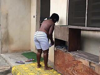 My fat ass neighbour likes to fuck outdoor